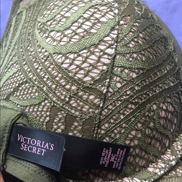 NFS-Victoria's Secret Army Green Very Sexy Pushup Bra - Picture 3 of 3